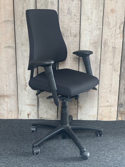 BMA Axia bureaustoel Refurbished hoge rug met 4D armleggers 1 | Kantoormeubelen Nederland