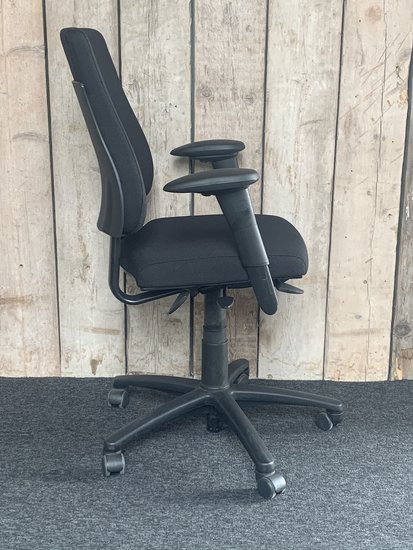 BMA Axia bureaustoel Refurbished hoge rug met 4D armleggers 4 | Kantoormeubelen Nederland