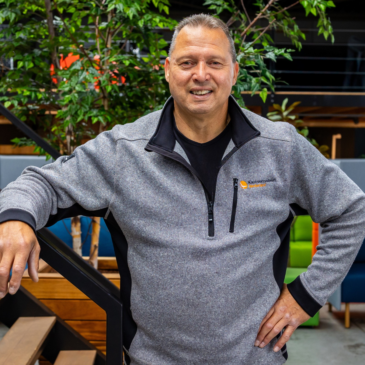 Joop KMNL | Kantoormeubelen Nederland