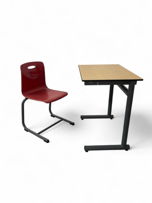 Schoolset Galvanitas antraciete frames, stoel rode pagholtz schaal, tafel met volkern Ahorn blad