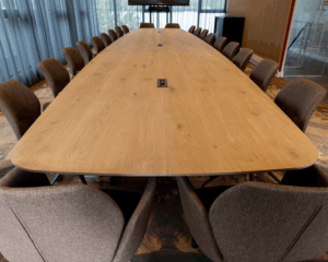 Maatwerk vergadertafel | Kantoormeubelen Nederland