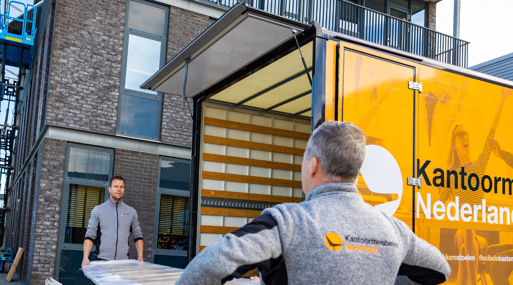 bezorging bij kantoormeubelen nederland | Kantoormeubelen Nederland